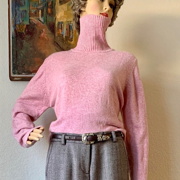 EUC L.L.Bean Lamb wool turtleneck pink sweater - Picture 4 of 8